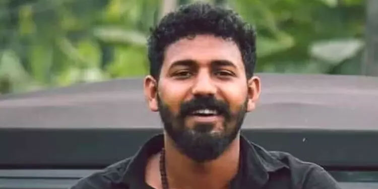 സ്ത്രീത്വത്തെ അപമാനിച്ചെന്ന കേസിൽ ആകാശ് തില്ല​ങ്കേരിക്കും കൂട്ടാളികൾക്കും ജാമ്യം