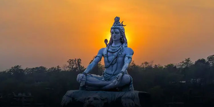 മഹാശിവരാത്രി ആഘോഷങ്ങൾക്കൊരുങ്ങി ആലുവ മണപ്പുറം; ഭക്തർ എത്തിത്തുടങ്ങി
