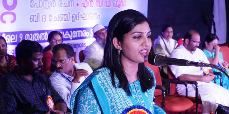 ആരോഗ്യസേവനങ്ങളിലെ വിടവ് നികത്തുന്നതില്‍ ആശാ പ്രവര്‍ത്തകര്‍ക്ക് സുപ്രധാന പങ്കെന്ന് രേണുരാജ്