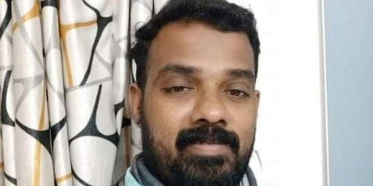 ലോറിയിൽ കയറ്റുന്നതിനിടെ തടി ദേഹത്തേക്കു വീണു: ചുമട്ടു തൊഴിലാളിക്ക് ദാരുണാന്ത്യം