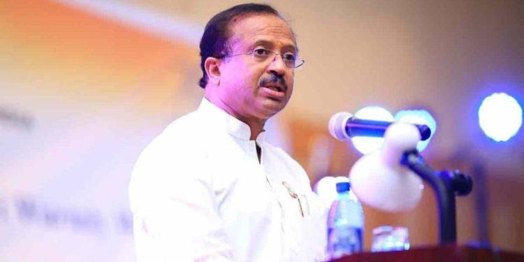 ധൂര്‍ത്തിന് ജനത്തെ പിഴിയുന്നു; കേന്ദ്രത്തിനെതിരെ സമരം ചെയ്തവര്‍ മാപ്പു പറയണം: വി.മുരളീധരൻ