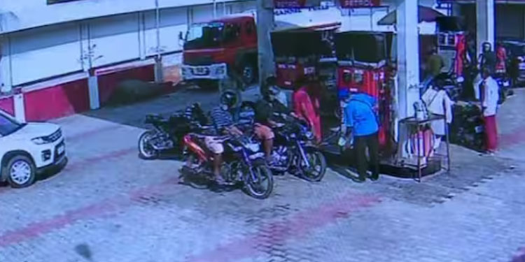 പെട്രോൾ പമ്പിൽ ഇന്ധനം നിറയ്ക്കുന്നതിൽ തർക്കം, ജീവനക്കാർക്ക് മർദ്ദനമേറ്റു; ഒരാൾ കസ്റ്റഡിയിൽ