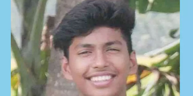 വീട്ടിനടുത്തെ പുഴയിൽ കൂട്ടുകാരോടൊത്ത് കുളിക്കുന്നതിനിടെ പ്ലസ് വൺ വിദ്യാർഥി മുങ്ങിമരിച്ചു