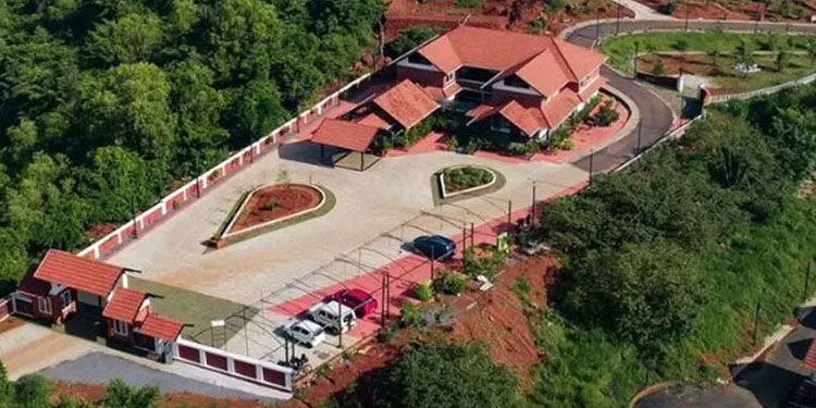 ഇ.പി ജയരാജന്റെ ഭാര്യ ചെയർപേഴ്സണായ വൈദേകം റിസോർട്ടിൽ കേന്ദ്ര ജി.എസ്.ടി പരിശോധന