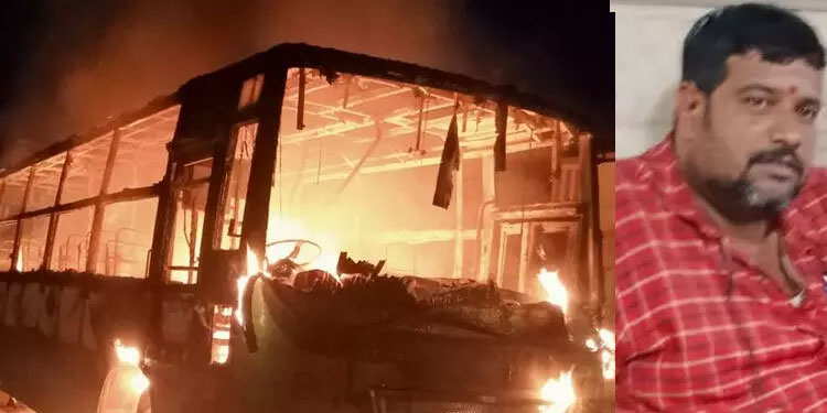 നിർത്തിയിട്ട ബസിന് തീപിടിച്ച് കണ്ടക്ടർ വെന്തുമരിച്ചു