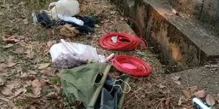 കോട്ടയത്ത് സ്ഫോടകവസ്തുക്കൾ ഉപേക്ഷിച്ച നിലയിൽ