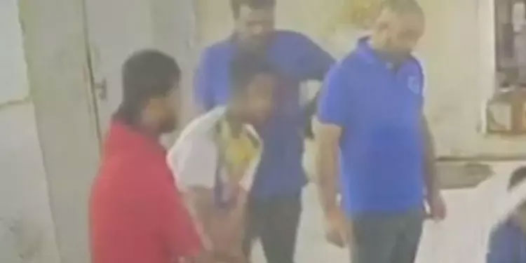 ഗുജറാത്തിൽ ലഹരിമുക്തി കേന്ദ്രത്തിൽ ചികിത്സയിലിരുന്നയാളെ തല്ലികൊന്നു