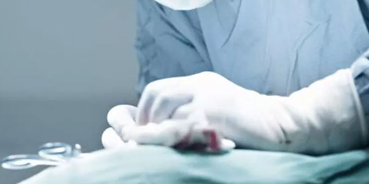 ശസ്ത്രക്രിയക്ക് ശേഷം വയർ തുന്നിച്ചേർത്തില്ല; മനുഷ്യാവകാശ കമീഷൻ കേസെടുത്തു