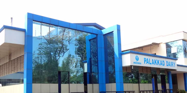 പാലക്കാട്‌ മിൽമ പ്ലാന്‍റിൽ വാതകച്ചോർച്ച; പ്രതിഷേധവുമായി നാട്ടുകാർ
