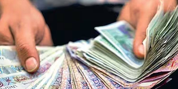 ചെറിയ പെരുന്നാള്‍; സ്വകാര്യ മേഖലയിലെ തൊഴിലാളികള്‍ക്ക് നേരത്തെ ശമ്പളം നല്‍കണമെന്ന് നിര്‍ദേശം