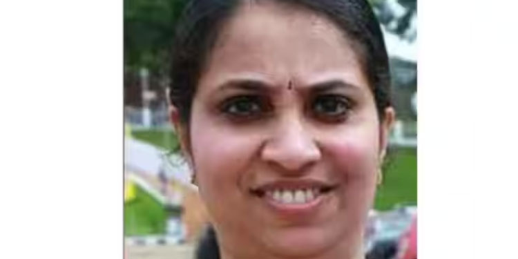 പ്രവാസി വീട്ടമ്മ നാട്ടില്‍ വാഹനാപകടത്തില്‍ മരിച്ചു; ഭര്‍ത്താവിന് പരിക്ക്