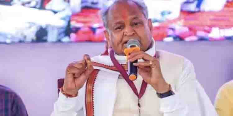 ‘രാജസ്ഥാൻ മോഡൽ’ പ്രചാരണമാക്കി കോൺ​ഗ്രസ്, താരപ്രചാരകനായി ​ഗെഹ്ലോട്ട്; കർണാടക ഒപ്പം നിക്കുമോ?