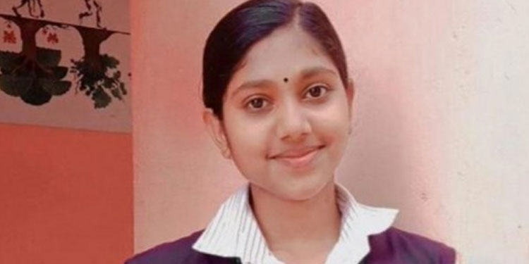 പടുതാക്കുളത്തിൽ വീണ് വിദ്യാർഥിനി മരിച്ചു; അപകടം മീനുകൾക്ക് തീറ്റ കൊടുക്കുന്നതിനിടെ
