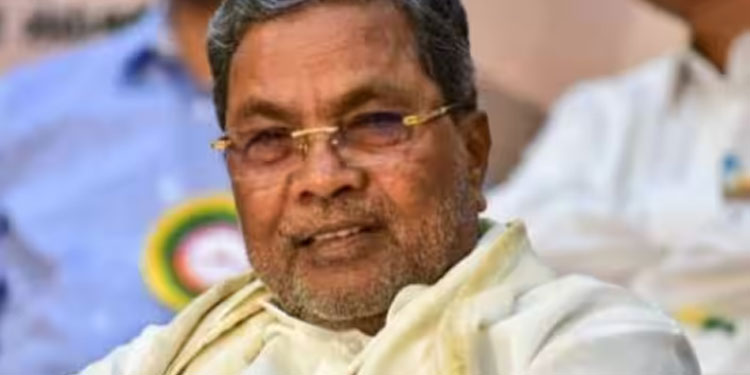 സിദ്ധരാമയ്യയെ ക‍ർണാടക മുഖ്യമന്ത്രിയാക്കാൻ ധാരണ, ഉപമുഖ്യമന്ത്രി ഡികെ ശിവകുമാർ; അനുനയവുമായി നേതൃത്വം