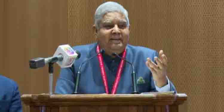 മലയാളികൾ വിദ്യാസമ്പന്നരും അധ്വാനശീലരും; കേരളത്തിലെ ജനങ്ങളെ പ്രശംസിച്ച് ഉപരാഷ്ട്രപതി
