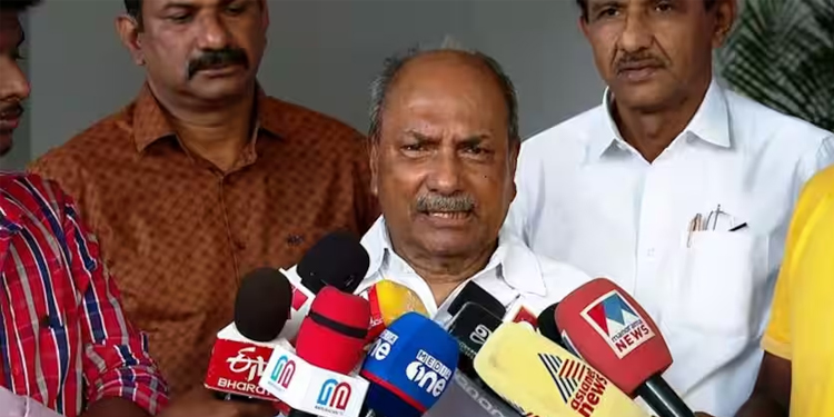 പ്രതികാര രാഷ്ട്രീയത്തിനുള്ള തിരിച്ചടി, മതേതര വോട്ടർമാർ ഒന്നിച്ചു നിന്നാൽ മോദി ഭരണത്തെ തൂത്തെറിയാം; എകെ ആന്റണി