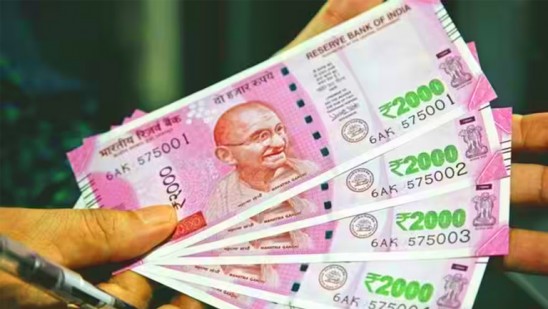 2000 രൂപ നോട്ടുകൾ പിൻവലിക്കാൻ ആർബിഐ; നിലവിലുള്ളവ സെപ്‌തംബർ വരെ ഉപയോഗിക്കാം