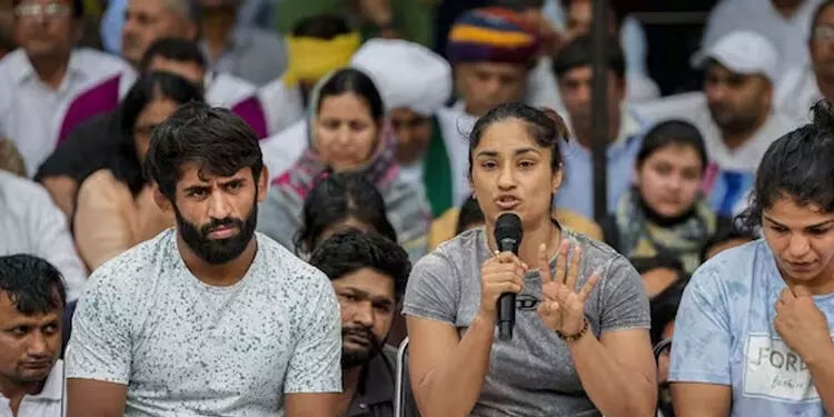 ഗുസ്തി താരങ്ങൾക്ക് പിന്തുണമായി കർഷകർ ഡൽഹിയിലേക്ക്
