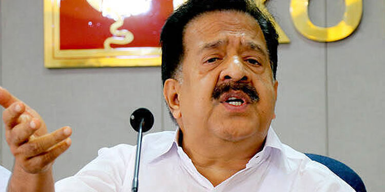 എഐ ക്യാമറാ അഴിമതി; ആരോ എഴുതി കൊടുത്തത് വായിക്കുകയാണ് എം വി ഗോവിന്ദൻ ചെയ്തത്: രമേശ് ചെന്നിത്തല