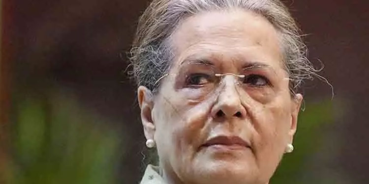 ആ ട്വീറ്റ് കർണാടകയിലെ ദേശീയവാദികളെ പ്രകോപിപ്പിക്കുന്നത്; സോണിയ ഗാന്ധിക്കെതിരെ തെരഞ്ഞെടുപ്പ് കമ്മീഷന് പരാതി നൽകി ബി.ജെ.പി