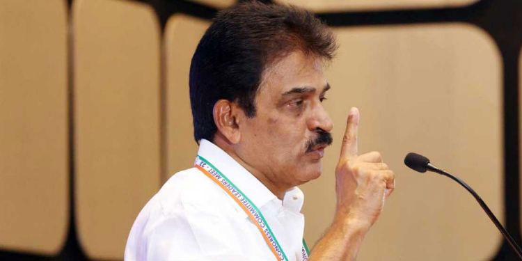 ‘കർണാടക മുഖ്യമന്ത്രി പ്രശ്നം ഭംഗിയായി പരിഹരിക്കും; ആർക്കും വേവലാതി വേണ്ട’