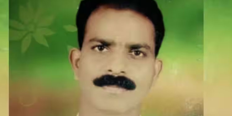 വീട്ടിൽ നിന്ന് ദുർഗന്ധമെന്ന് അയൽവാസിയുടെ പരാതി, പൊലീസെത്തി പരിശോധന; ഗൃഹനാഥന്‍റെ മൃതദേഹം കണ്ടെത്തി