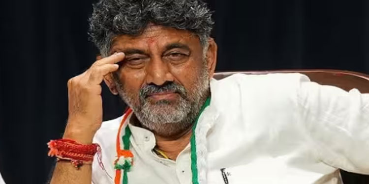 ഡികെ ശിവകുമാറിന് കൂടുതൽ ഓഫറുകൾ; നിര്‍ദ്ദേശിക്കുന്ന മൂന്ന് പേരെ മന്ത്രിസഭയിൽ ഉൾപ്പെടുത്താം