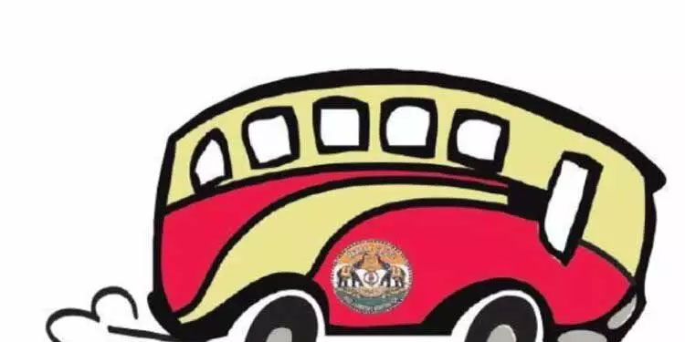 ബസിലെ ബാറ്ററി പൊട്ടിത്തെറിച്ചു; ആളുകൾ പരിഭ്രാന്തരായി