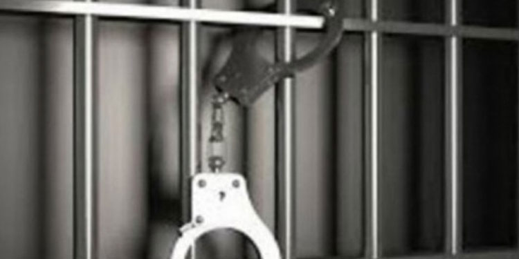 പത്ത് വയസുകാരിക്ക് പീഡനം: പ്രതിക്ക് എട്ട് വര്‍ഷം കഠിന തടവും 35,000 രൂപ പിഴയും