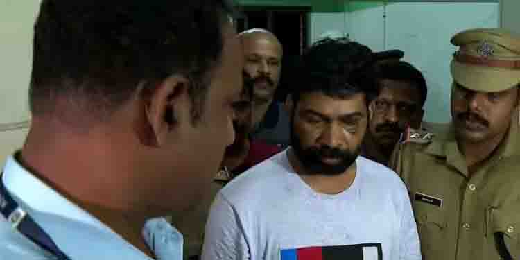 ഡോ.വന്ദന കൊലക്കേസ്: ‘ഒരു മുറിയിൽ കയറിയത് മാത്രമേ ഓർമ്മയുള്ളൂ’, സന്ദീപുമായി തെളിവെടുപ്പ് നടത്തി പൊലീസ്