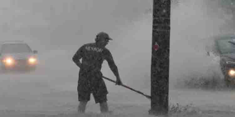 കാലവർഷം ശക്തം; കനത്ത മഴയും വെള്ളപ്പൊക്കവും, മലയിടിച്ചിലും മലവെള്ളപ്പാച്ചിലും; ദുരിതത്തിൽ വടക്ക് കിഴക്കൻ മേഖല