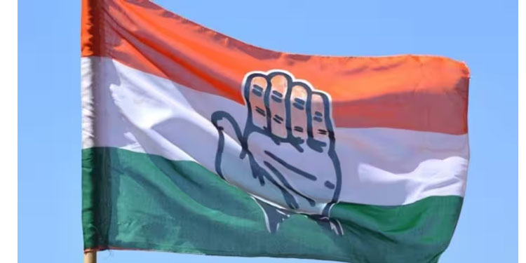 കോൺഗ്രസിൽ തർക്കം രൂക്ഷമാകുന്നു: അതൃപ്തി പരസ്യമാക്കി മലപ്പുറത്ത് ഗ്രൂപ്പ് യോഗം