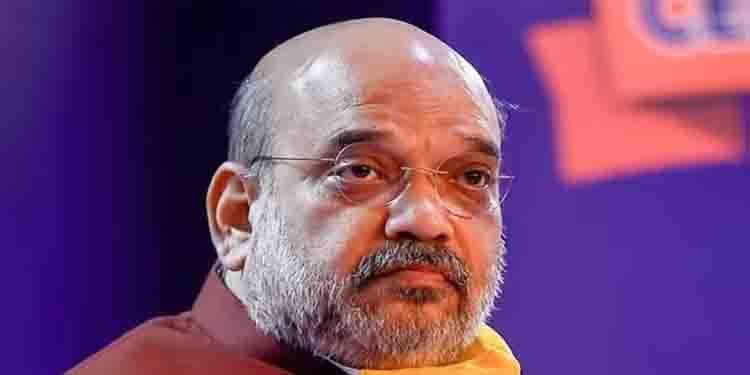 അമിത് ഷാ വിമാനം ഇറങ്ങി, പിന്നാലെ തെരുവ് വിളക്കുകൾ അണഞ്ഞു; തുടക്കത്തിൽ തന്നെ നാടകീയ രംഗങ്ങൾ, പ്രതിഷേധം