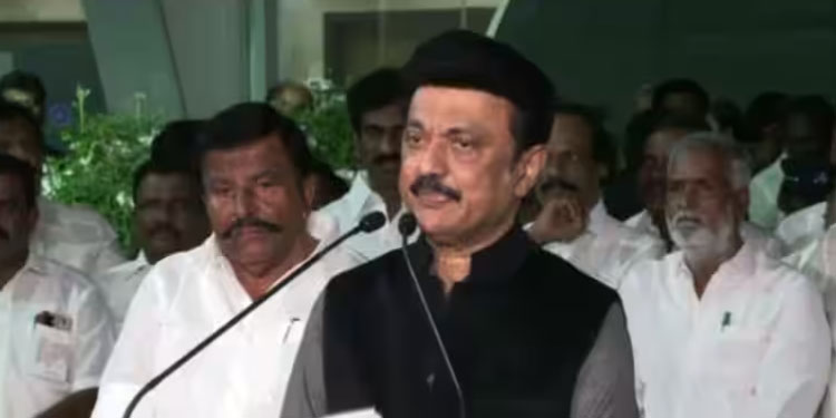 തമിഴകത്ത് സർക്കാർ-​ഗവർണർ പോര് കടുക്കുന്നു; ഗവർണർക്കെതിരെ കോടതിയെ സമീപിക്കുമെന്ന് സ്റ്റാലിൻ