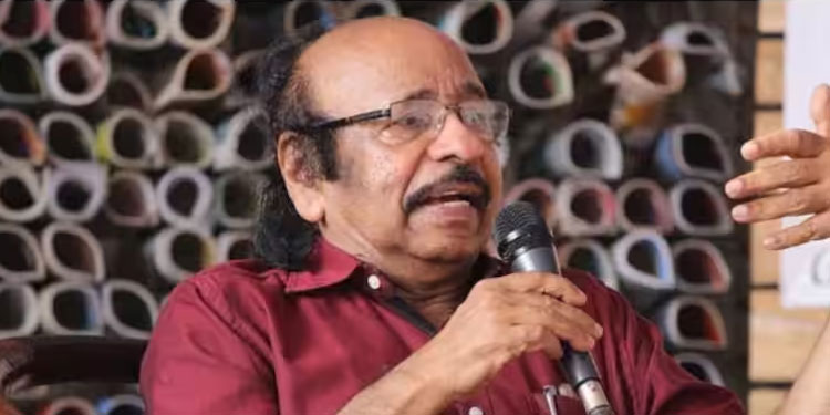 അഖില നന്ദകുമാറിനെതിരായ കേസ്: മാധ്യമ സ്വാതന്ത്ര്യത്തിനെതിരായ വെല്ലുവിളിയെന്ന് കെ സച്ചിദാനന്ദൻ