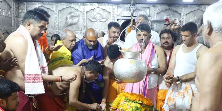 ക്ഷേത്രങ്ങളും ദൈവങ്ങളും ബി.ജെ.പിയുടെ സ്വകാര്യ സ്വത്തല്ലെന്ന് ഡി.കെ. ശിവകുമാര്‍