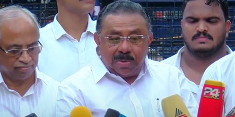 സ്‌ത്രീത്വത്തെ അപമാനിച്ച്‌ എം എം ഹസന്റെ പ്രസംഗം