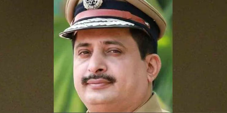 മോൻസൻ കേസ്: ഐജി ജി.ലക്ഷ്മണയെ വീണ്ടും സസ്പെൻഡ് ചെയ്തേക്കും; മുഖ്യമന്ത്രി വന്നിട്ട് തീരുമാനം