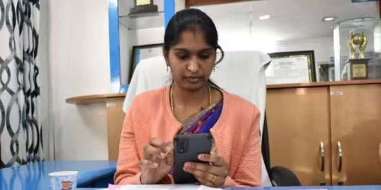 അധികാരം നിലനിർത്താൻ പതിനെട്ടടവും പയറ്റി സിപിഐ; പ്രവീണ രവികുമാർ രാജിവെച്ചു