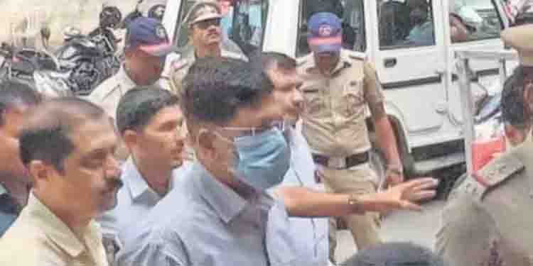ഹണിട്രാപ്പില്‍പ്പെട്ട ഡിആര്‍ഡിഒ ശാസ്ത്രജ്ഞന്‍ ചാര വനിതയ്ക്ക് ചോര്‍ത്തി നല്‍കിയത് വന്‍ പ്രതിരോധ രഹസ്യങ്ങള്‍