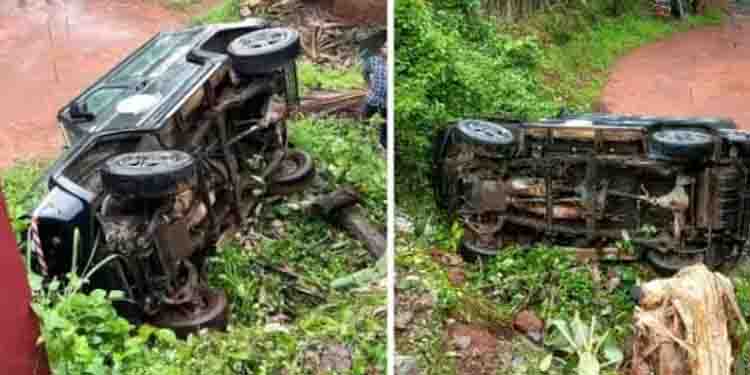 കോഴിക്കോട്ട് പൊലീസ് ജീപ്പ് നിയന്ത്രണം വിട്ട് മറിഞ്ഞു, വനിതാ എസ് ഐയ്ക്ക് അടക്കം പരിക്ക്