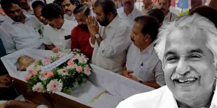 പുതുപ്പള്ളിയിലേക്ക് ഉമ്മൻചാണ്ടിയുടെ അവസാന മടക്കം; കോട്ടയത്തെ സ്കൂളുകൾക്ക് ഇന്ന് ഉച്ചയ്ക്ക് ശേഷം അവധി