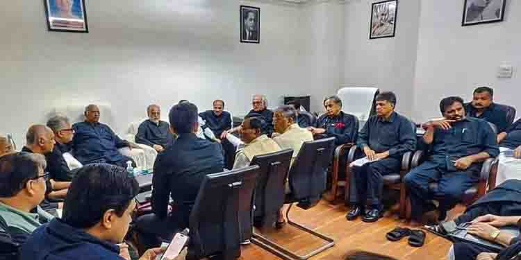കറുപ്പണിഞ്ഞ് പ്രതിപക്ഷം, മണിപ്പൂർ വിഷയത്തിൽ പാർലമെന്റ് ഇന്നും പ്രക്ഷുബ്ധം