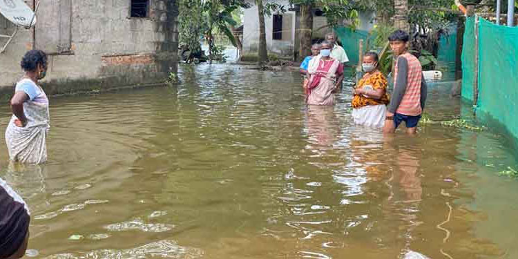 കാലവർഷക്കെടുതി: വില്ലേജ്, താലൂക്ക് ഉദ്യോഗസ്ഥർ ഓഫിസിനടുത്ത് താമസിക്കണം