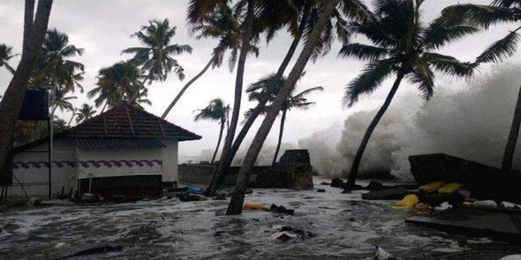 ജാഗ്രത തുടരണം, സംസ്ഥാനത്ത് ഇന്നും പെരുമഴ തന്നെ; അതിശക്ത മഴ ആറ് ജില്ലകളിൽ, 12 ജില്ലകളിലും മുന്നറിയിപ്പ്