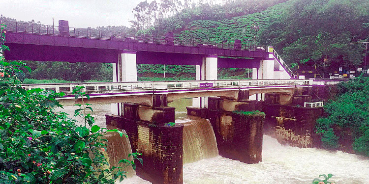 ഇടുക്കിയിൽ ആശങ്ക; അണക്കെട്ടുകളിലും പുഴകളിലും ജലനിരപ്പ് ഉയരുന്നു