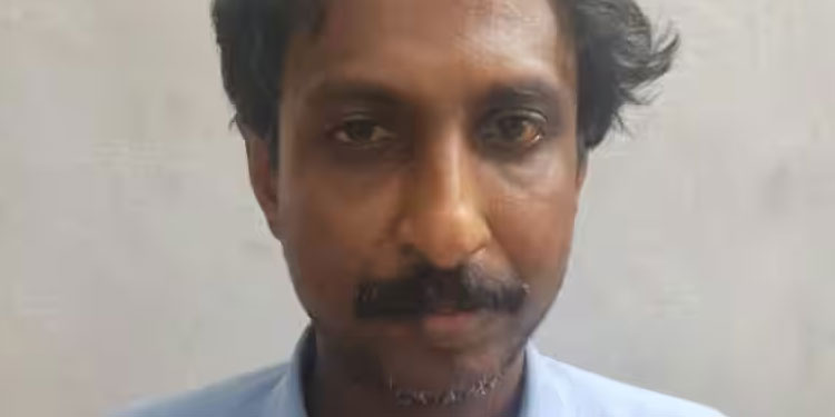 കെഎസ്ആർടിസി ബസിൽ യാത്രക്കാരിക്ക് നേരെ ലൈംഗിക അതിക്രമം; കണ്ടക്ടര്‍ കസ്റ്റഡിയില്‍