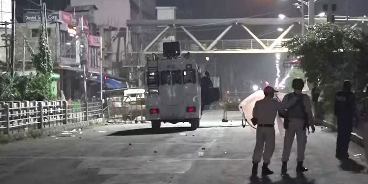 മണിപ്പുരില്‍ വീണ്ടും സംഘര്‍ഷം; വെടിവയ്പില്‍ 3 മെയ്തെയ് വിഭാഗക്കാര്‍ കൊല്ലപ്പെട്ടു