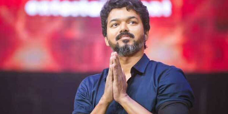 ഇളയ ദളപതിയുടെ മനസിലെന്ത്? രാഷ്ട്രീയ പ്രഖ്യാപന അഭ്യൂഹങ്ങൾക്കിടെ ആരാധക കൂട്ടായ്മയുടെ യോഗം വിളിച്ച് വിജയ്