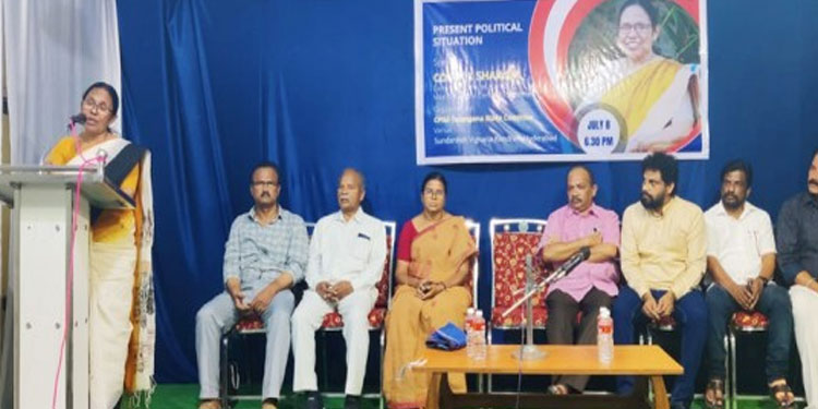 കെ കെ ശൈലജ ഹൈദരാബാദിൽ